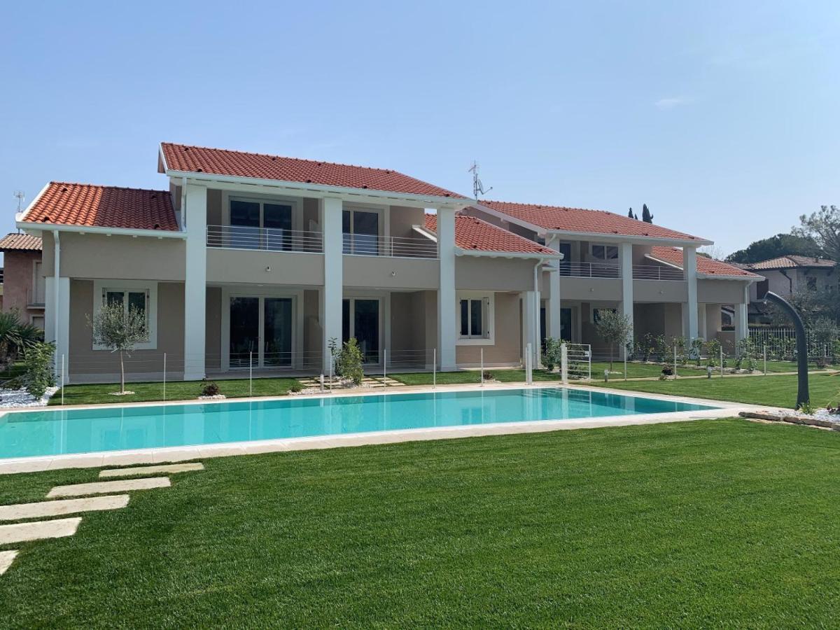 Villa Meri Star مانربا ديل جاردا المظهر الخارجي الصورة